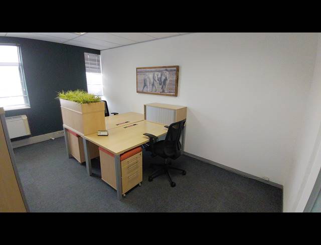 25.30M² OFFICE TO LET IN FOURWAYS